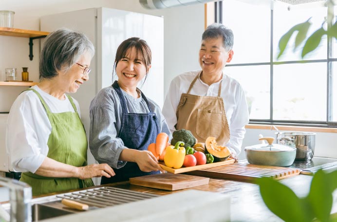 【該当番号4】世帯主様が70才以上の方 のイメージ写真